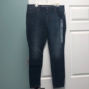 Old Navy size 14Reg skinny/curvy jeans